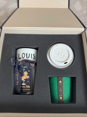 Louis Vuitton Green, White & Navy Travel Mug Gift Set